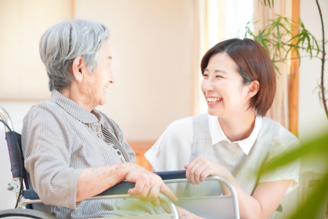 特養と介護付有料老人ホームの違いとは？働き方や処遇の差を徹底比較して転職を成功させよう！