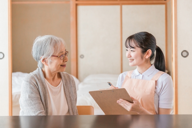 訪問介護・訪問看護・訪問リハビリの違いとは？対象者・費用・選び方をプロがわかりやすく解説！