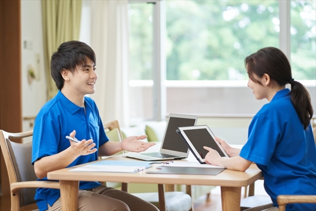 ケアマネジャー（ケアマネ）に必要な3つの資質とは？向いている人の特徴とスキルアップの秘訣