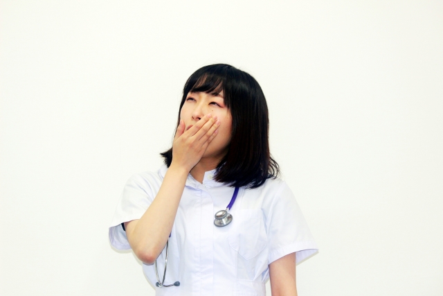 介護の夜勤専従はいくら稼げる？平均月収・仕事内容・メリットと効率よく稼ぐコツを徹底解説