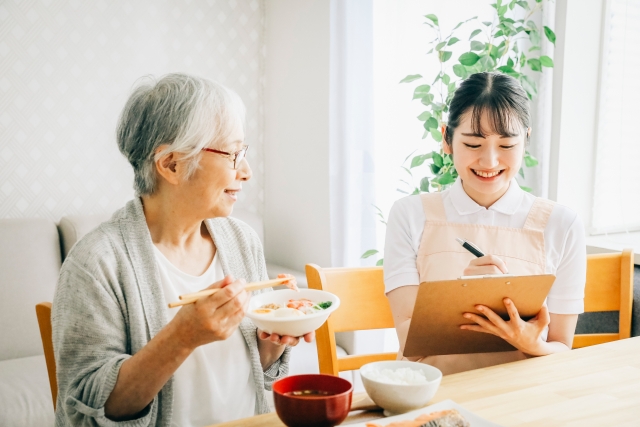 【初心者向け】認知症とは？4つの種類・症状と介護の仕事で役立つ資格を徹底解説