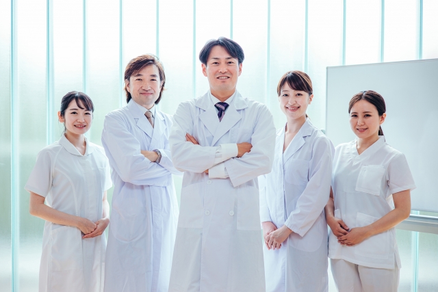 【医療従事者向け】医療現場のNST（栄養サポートチーム）とは？役割や必要な資格・取得要件を徹底解説