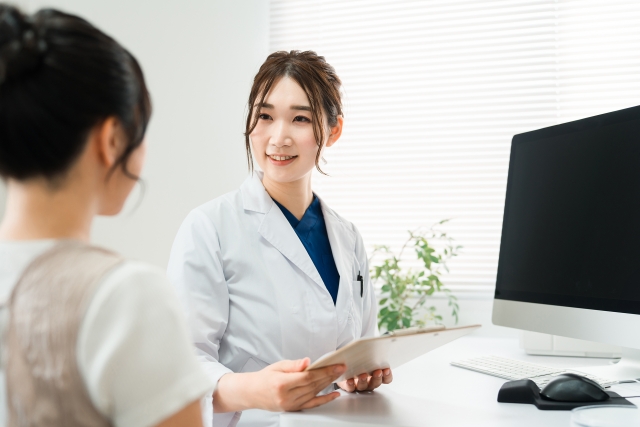 胚培養士（エンブリオロジスト）とは？仕事内容や必要な資格、年収まで徹底解説