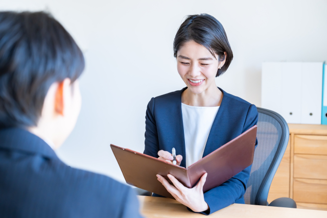 【採用担当者必見】介護・福祉の面接で「人柄を見抜く」のが難しい理由と、失敗しない質問のコツ
